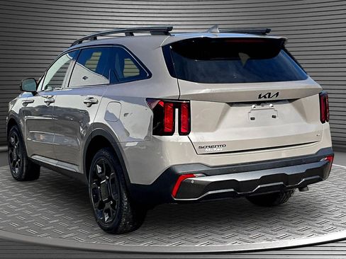 Used 2025 Kia Sorento X-Line EX image 4