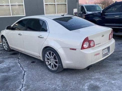 Used 2010 Chevrolet Malibu LTZ image 7