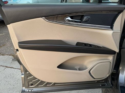 Used 2017 Lincoln MKX Reserve FWD image 14