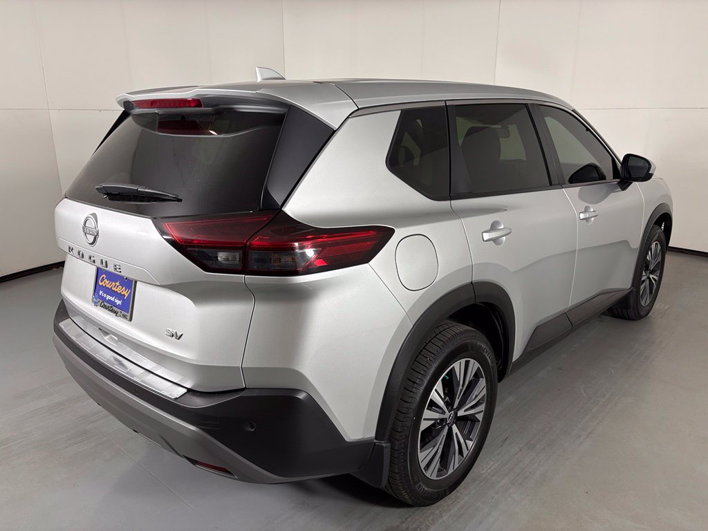 Used 2023 Nissan Rogue SV FWD image 8