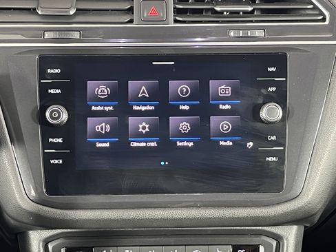 Used 2021 Volkswagen Tiguan SEL image 15