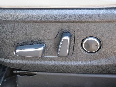 Used 2024 Hyundai Palisade SEL FWD image 21