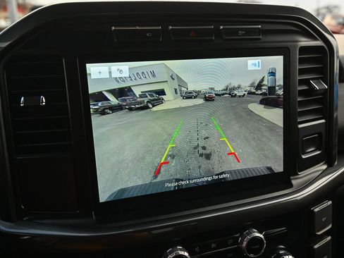 Certified 2022 Ford F150 XLT w/ Equipment Group 302A High image 38