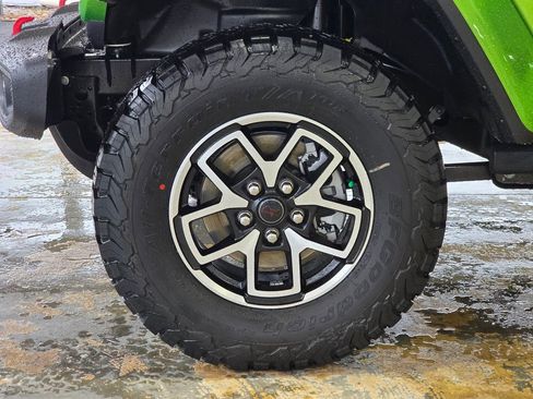 New 2026 Jeep Wrangler Unlimited Rubicon w/ Safety Group image 16