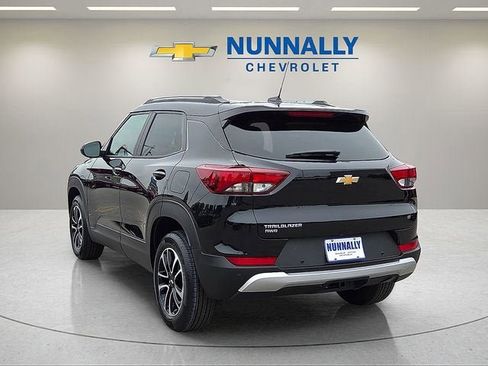 New 2026 Chevrolet TrailBlazer LT AWD/4WD image 3