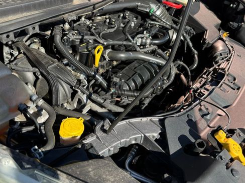 Used 2013 Ford Escape SE image 25