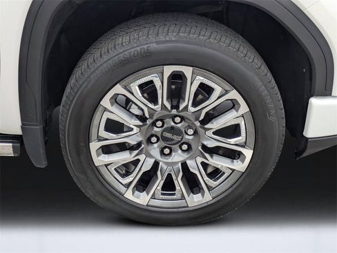 Used 2023 GMC Sierra 1500 Denali Ultimate image 10