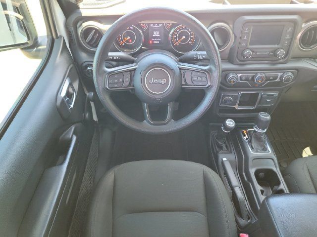 Used 2021 Jeep Gladiator Sport AWD/4WD image 17