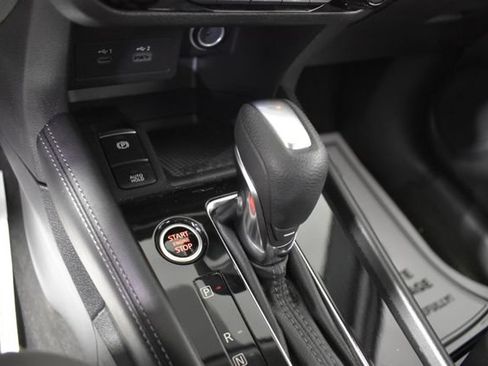 Certified 2024 Nissan Kicks SR FWD image 16