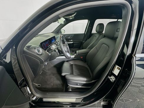 Used 2024 Mercedes-Benz GLB 250 image 13