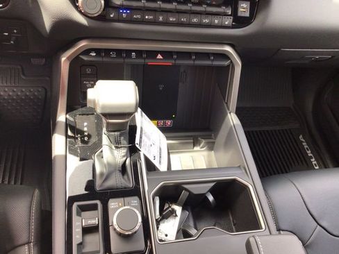 New 2026 Toyota Sequoia Limited w/ Tow Technology Package AWD/4WD image 15