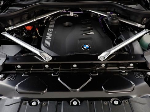 New 2026 BMW X5 xDrive40i w/ M Sport Package AWD/4WD image 23