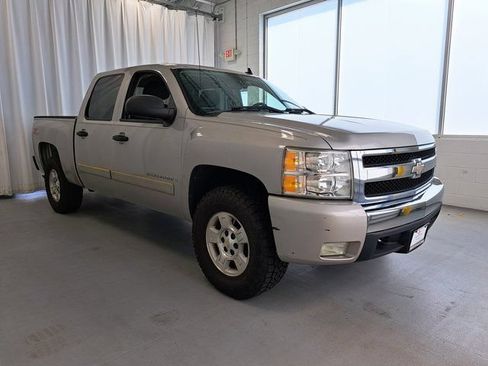 Used 2008 Chevrolet Silverado 1500 LT w/ Towing Package AWD/4WD image 4