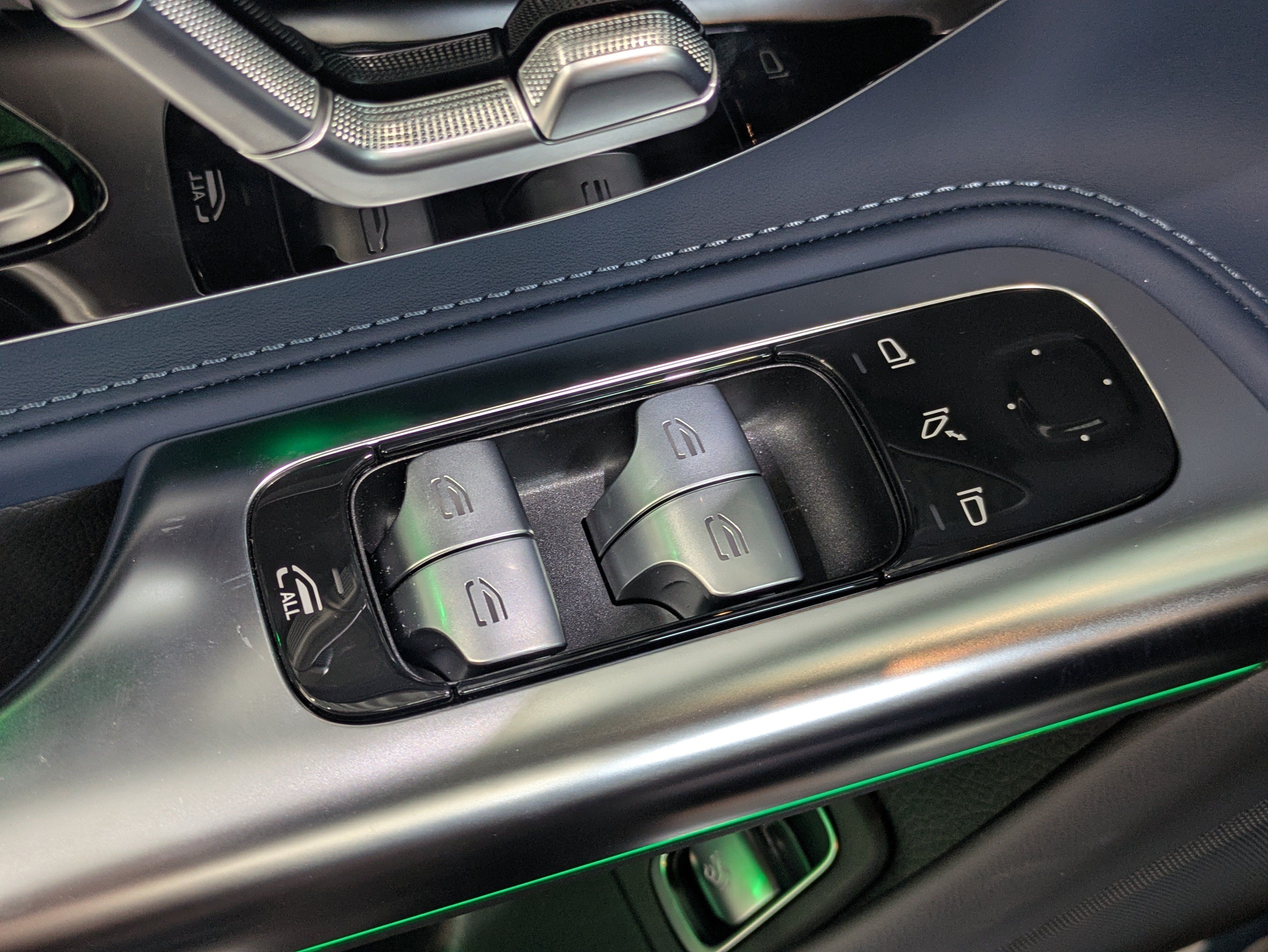 New 2027 Mercedes-Benz SL 63 AMG 4MATIC image 19