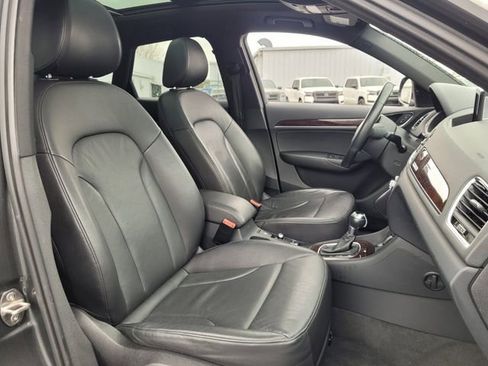 Used 2018 Audi Q3 2.0T Premium Plus w/ Premium Plus Package image 17