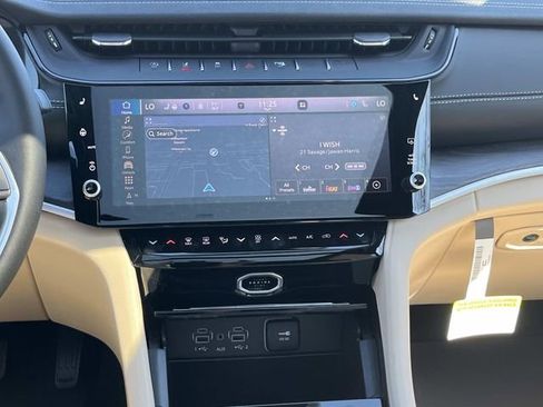 New 2026 Jeep Grand Cherokee Limited AWD/4WD image 16