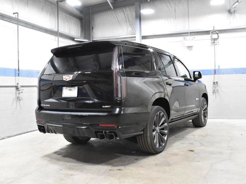 New 2026 Cadillac Escalade V AWD/4WD image 19