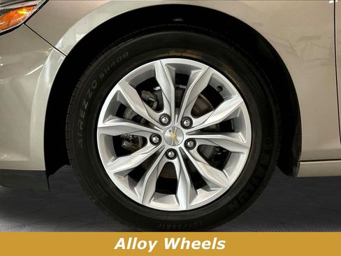 Used 2022 Chevrolet Malibu LT FWD image 32