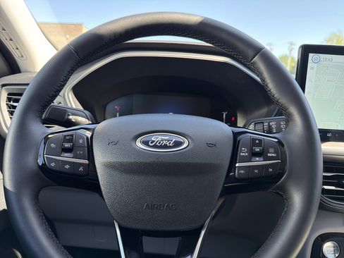 Used 2025 Ford Escape Active w/ Tech Pack #1 AWD/4WD image 13