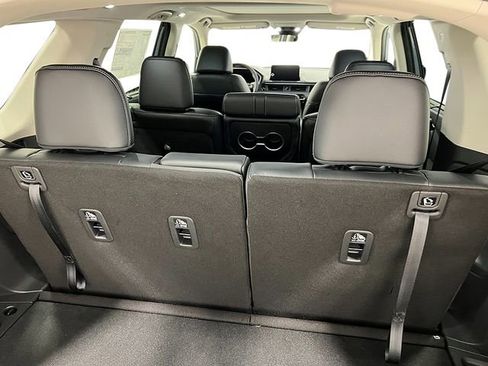 New 2025 Honda Pilot Touring image 32