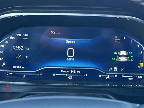 Used 2022 Chevrolet Tahoe LT image 23