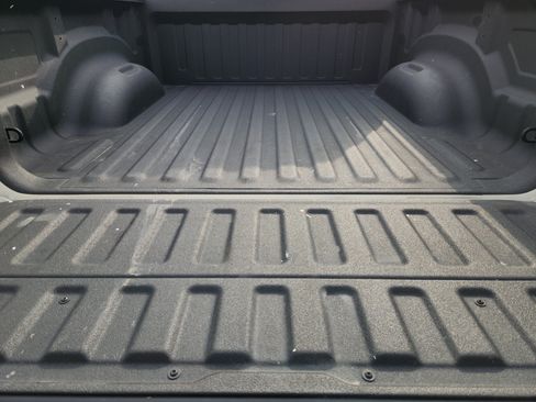 Used 2024 RAM 1500 Limited AWD/4WD image 35