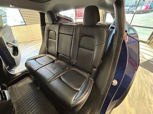 Used 2021 Tesla Model Y Long Range AWD/4WD image 8