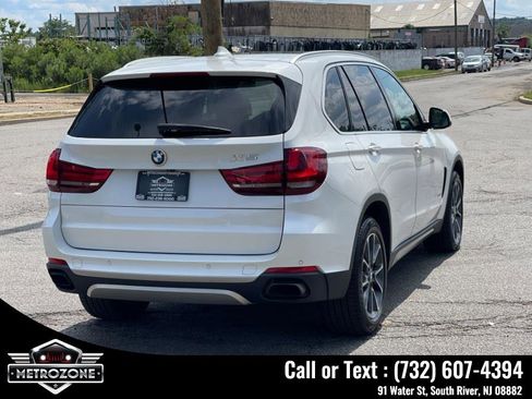 Used 2017 BMW X5 xDrive50i w/ Executive Package image 9