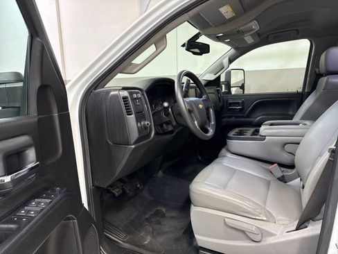Used 2019 Chevrolet Silverado 2500 W/T w/ WT Convenience Package image 12