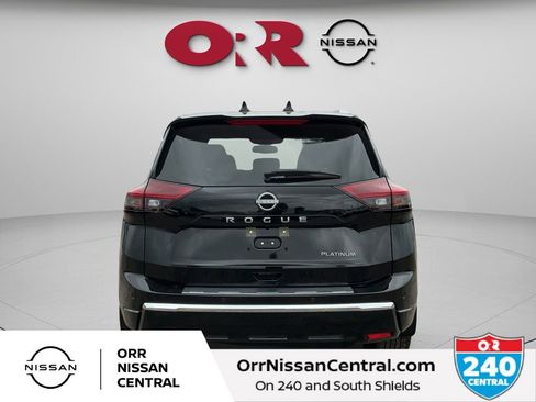 Used 2025 Nissan Rogue Platinum w/ Tech Package FWD image 6