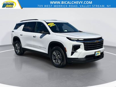 Used 2026 Chevrolet Traverse LT