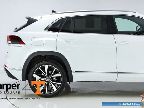 Used 2025 Volkswagen Atlas Cross Sport SEL Premium R-Line AWD/4WD image 50