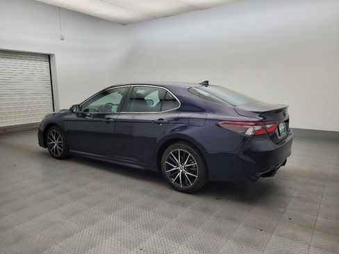 Used 2021 Toyota Camry SE FWD image 3