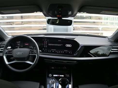 Used 2025 Audi A5 2.0T Premium Plus w/ Premium Plus AWD/4WD image 17