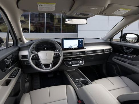 New 2026 Lincoln Corsair Premiere FWD image 9