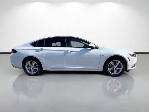 Used 2018 Buick Regal Preferred w/ Sights and Sounds Package FWD image 2