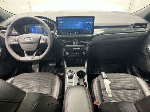 Used 2025 Ford Escape ST-Line w/ Tech Pack #1 AWD/4WD image 4
