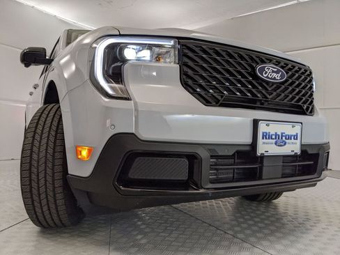 New 2026 Ford Maverick Lariat w/ Black Appearance Package image 28