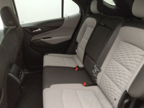 Used 2020 Chevrolet Equinox LS w/ LS Convenience Package image 18