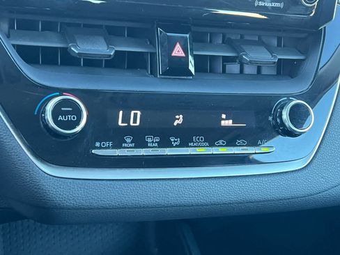 Used 2021 Toyota Corolla LE image 20