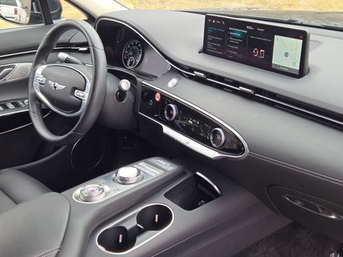Used 2025 Genesis GV70 2.5T AWD/4WD image 8
