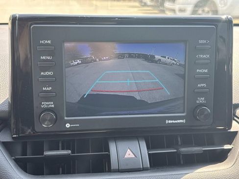 Used 2021 Toyota RAV4 LE image 21