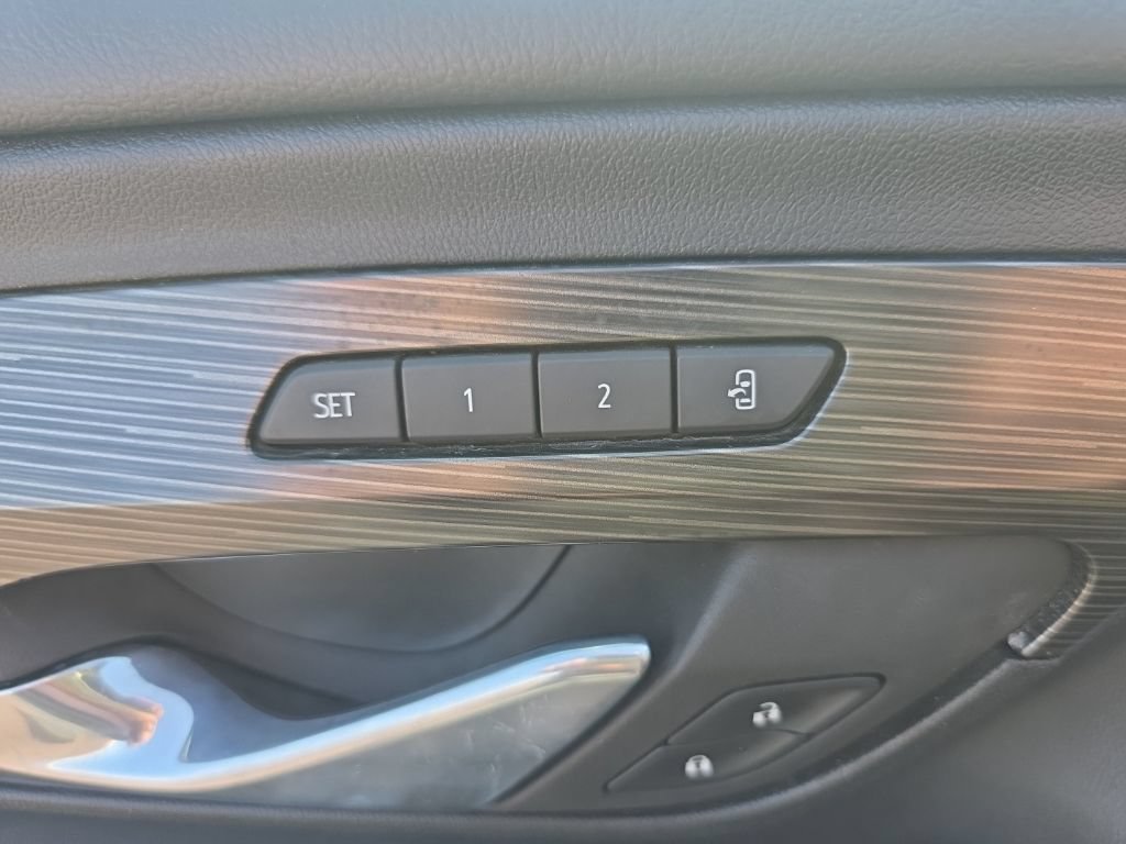 Used 2024 GMC Terrain SLT AWD/4WD image 31