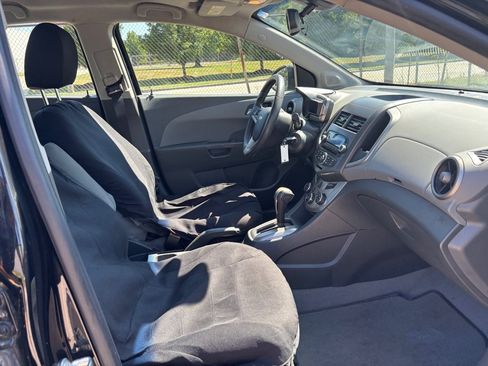 Used 2012 Chevrolet Sonic LT FWD image 10