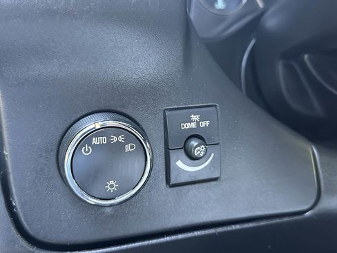 Used 2017 Chevrolet Express 2500 RWD image 10