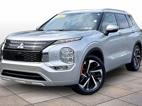 Used 2022 Mitsubishi Outlander SEL AWD/4WD image 2