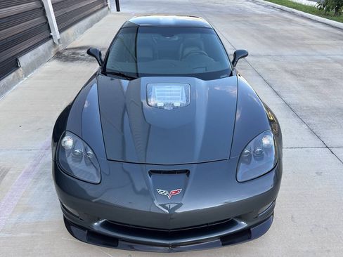 Used 2009 Chevrolet Corvette ZR1 w/ Preferred Equipment Group RWD image 17