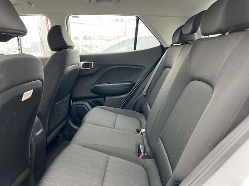 Certified 2023 Hyundai Venue SE FWD image 13