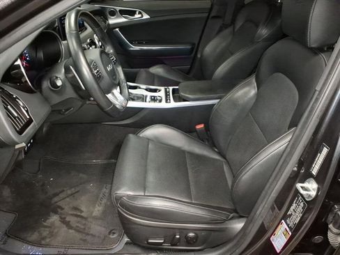 Used 2022 Kia Stinger GT1 image 13