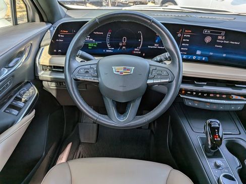 Certified 2024 Cadillac XT4 Premium Luxury FWD image 19